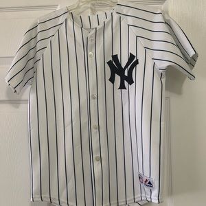 Kids Yankees Jeter shirt